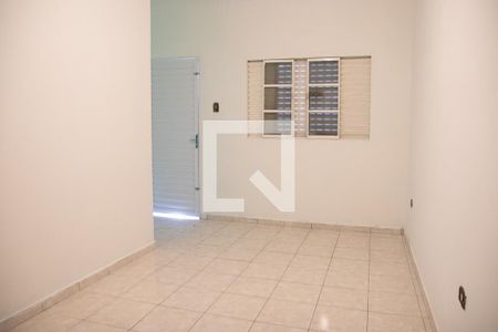 Sala de casa à venda com 2 quartos, 140m² em Parque Edu Chaves, São Paulo