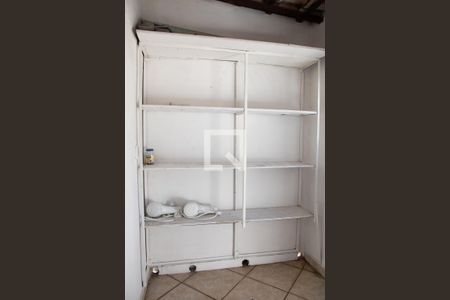 Casa à venda com 140m², 2 quartos e 1 vagaÁrea de Serviço