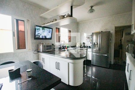 Casa para alugar com 4 quartos, 219m² em Jardim Centenário, São Paulo