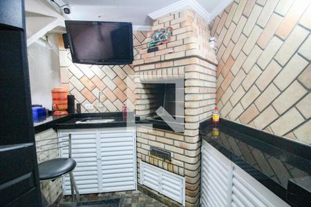 Casa para alugar com 4 quartos, 219m² em Jardim Centenário, São Paulo