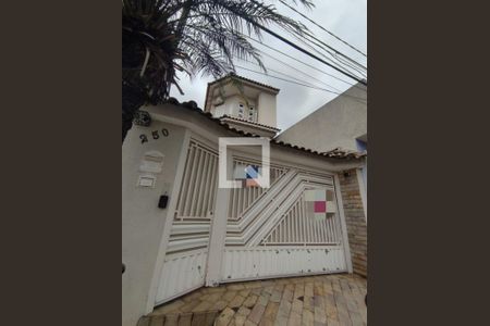 Casa para alugar com 219m², 4 quartos e 7 vagas