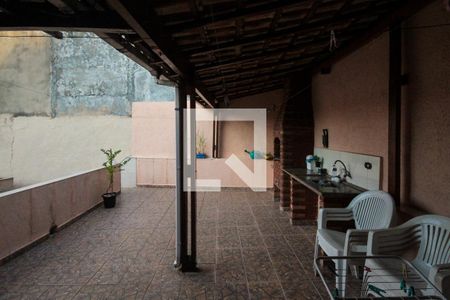 Casa à venda com 119m², 2 quartos e 2 vagasQuintal