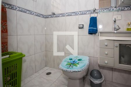 Casa à venda com 119m², 2 quartos e 2 vagasBanheiro Social