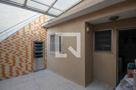 Casa à venda com 119m², 2 quartos e 2 vagasQuintal