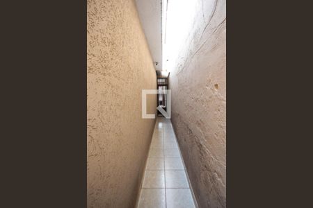 Casa à venda com 119m², 2 quartos e 2 vagasCorredor