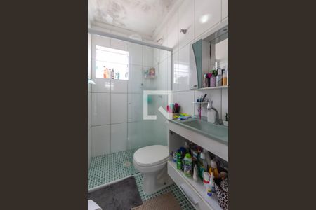 Casa à venda com 220m², 4 quartos e 2 vagas Casa à venda com 220m², 4 quartos e 2 vagasBanheiro 1