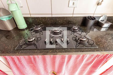 Casa à venda com 220m², 4 quartos e 2 vagas Casa à venda com 220m², 4 quartos e 2 vagasCozinha