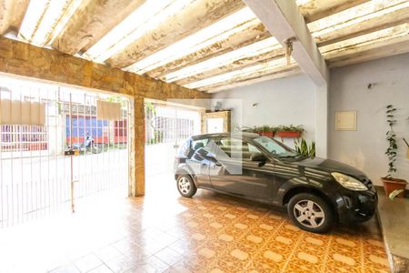 Casa à venda com 220m², 4 quartos e 2 vagas Casa à venda com 220m², 4 quartos e 2 vagasGaragem