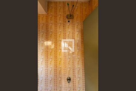 Casa à venda com 220m², 4 quartos e 2 vagas Casa à venda com 220m², 4 quartos e 2 vagasBanheiro de serviço