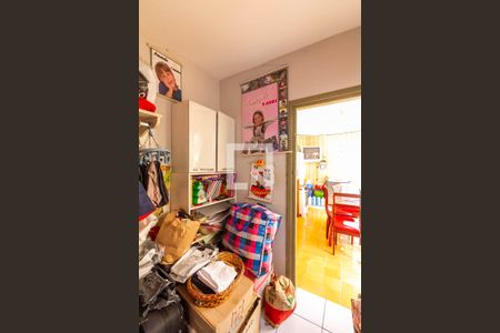 Casa à venda com 220m², 4 quartos e 2 vagas Casa à venda com 220m², 4 quartos e 2 vagasQuarto de serviço