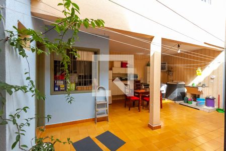 Casa à venda com 220m², 4 quartos e 2 vagas Casa à venda com 220m², 4 quartos e 2 vagasVista do Quarto 1