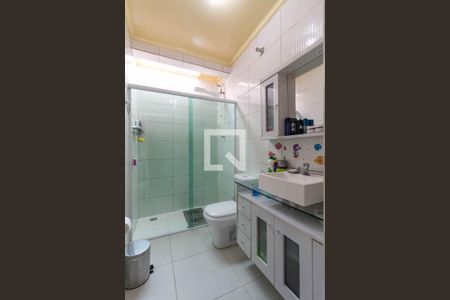 Casa à venda com 220m², 4 quartos e 2 vagas Casa à venda com 220m², 4 quartos e 2 vagasBanheiro 2