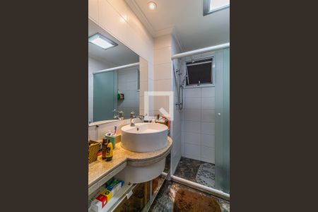 Apartamento à venda com 131m², 3 quartos e 3 vagas Apartamento à venda com 131m², 3 quartos e 3 vagasBanheiro da Suite 2