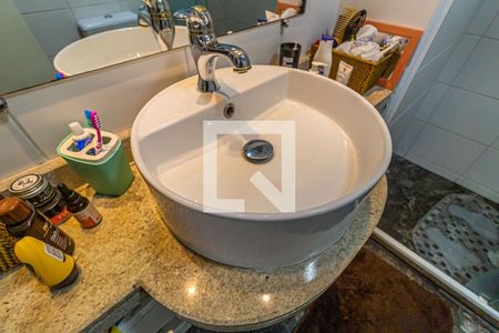 Apartamento à venda com 131m², 3 quartos e 3 vagas Apartamento à venda com 131m², 3 quartos e 3 vagasBanheiro da Suite 2 - Pia