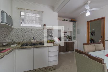 Cozinha e Área de Serviço de apartamento à venda com 2 quartos, 72m² em Vila Ipiranga, Porto Alegre