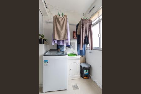 Apartamento à venda com 72m², 2 quartos e 1 vaga Apartamento à venda com 72m², 2 quartos e 1 vagaCozinha e Área de Serviço