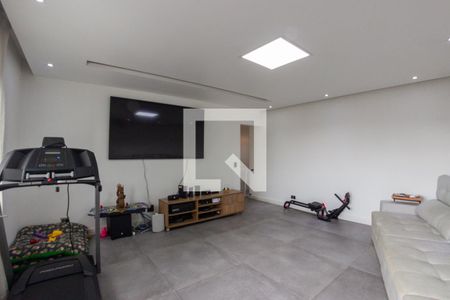 Sala de casa à venda com 3 quartos, 230m² em Parque São Domingos, São Paulo
