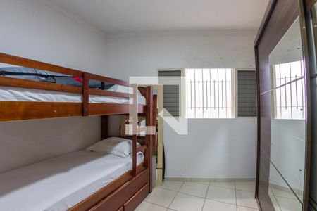 Quarto 1 de casa à venda com 3 quartos, 230m² em Parque São Domingos, São Paulo