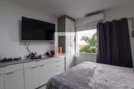 Suíte de casa à venda com 3 quartos, 230m² em Parque São Domingos, São Paulo