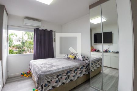 Suíte de casa à venda com 3 quartos, 230m² em Parque São Domingos, São Paulo