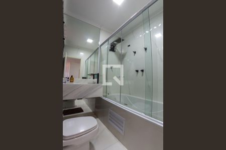 Casa à venda com 230m², 3 quartos e 4 vagasBanheiro
