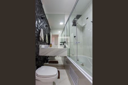 Casa à venda com 230m², 3 quartos e 4 vagasBanheiro