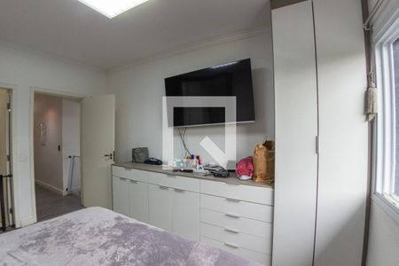 Suíte de casa à venda com 3 quartos, 230m² em Parque São Domingos, São Paulo