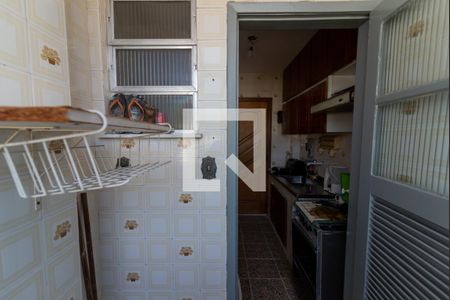 Apartamento à venda com 60m², 2 quartos e 1 vagaÁrea de Serviço