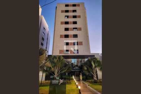 Apartamento para alugar com 120m², 2 quartos e 3 vagasFachada