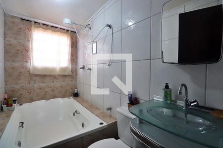 Banheiro da Suíte de casa à venda com 2 quartos, 125m² em Vila Bela Vista, Santo André