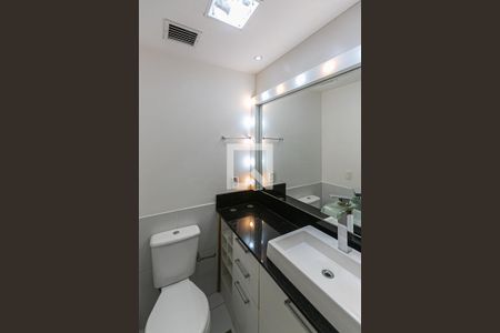 Apartamento para alugar com 67m², 2 quartos e 1 vaga Apartamento para alugar com 67m², 2 quartos e 1 vagaBanheiro do Quarto 2
