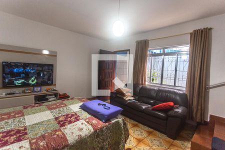 Sala de estar de casa à venda com 3 quartos, 247m² em Ferrazópolis, São Bernardo do Campo