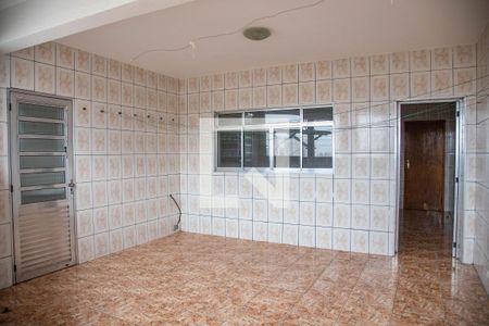 Casa à venda com 492m², 4 quartos e 2 vagas Casa à venda com 492m², 4 quartos e 2 vagasVaranda da cozinha
