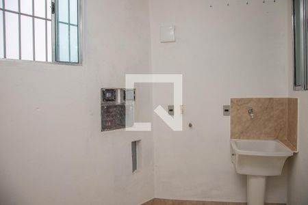 Casa à venda com 492m², 4 quartos e 2 vagas Casa à venda com 492m², 4 quartos e 2 vagasCasa 2 - área de serviço
