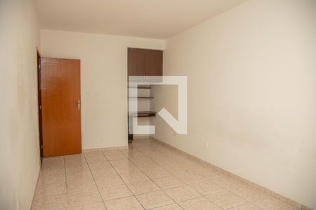 Casa à venda com 492m², 4 quartos e 2 vagas Casa à venda com 492m², 4 quartos e 2 vagasQuarto 3