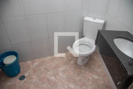 Casa à venda com 492m², 4 quartos e 2 vagas Casa à venda com 492m², 4 quartos e 2 vagasCasa 2 - banheiro