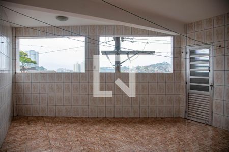 Casa à venda com 492m², 4 quartos e 2 vagas Casa à venda com 492m², 4 quartos e 2 vagasVaranda da cozinha