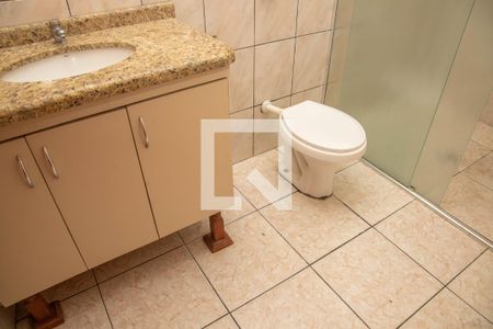Casa à venda com 492m², 4 quartos e 2 vagas Casa à venda com 492m², 4 quartos e 2 vagasBanheiro social