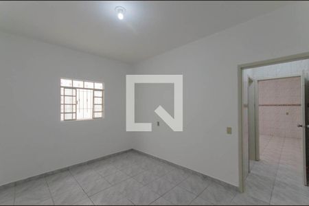 Casa à venda com 220m², 2 quartos e 2 vagasQuarto
