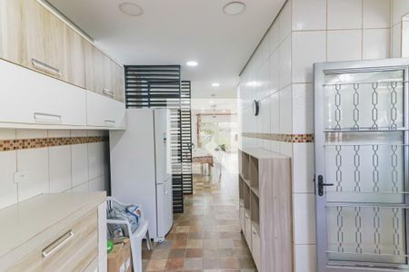 Casa à venda com 300m², 4 quartos e 3 vagas Casa à venda com 300m², 4 quartos e 3 vagasCozinha