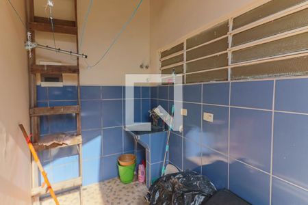 Casa à venda com 300m², 4 quartos e 3 vagas Casa à venda com 300m², 4 quartos e 3 vagasLavanderia