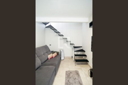 Sala de casa para alugar com 2 quartos, 96m² em Vila Cordeiro, São Paulo
