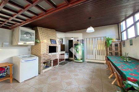 Casa de condomínio à venda com 130m², 3 quartos e 2 vagasChurrasqueira