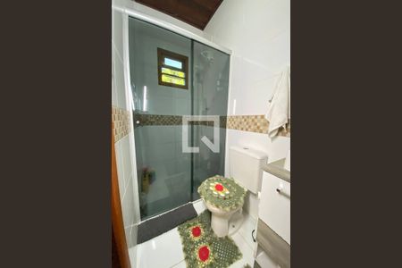 Casa de condomínio à venda com 130m², 3 quartos e 2 vagasBanheiro