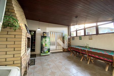 Casa de condomínio à venda com 130m², 3 quartos e 2 vagasChurrasqueira