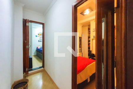 Casa à venda com 170m², 4 quartos e 4 vagas Casa à venda com 170m², 4 quartos e 4 vagasCorredor