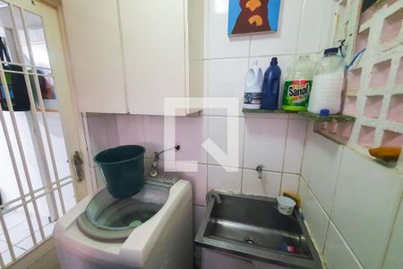 Casa à venda com 170m², 4 quartos e 4 vagas Casa à venda com 170m², 4 quartos e 4 vagasÁrea de Serviço