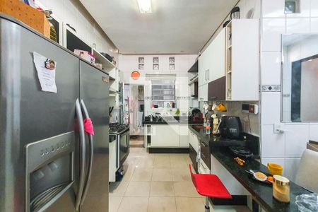 Casa à venda com 170m², 4 quartos e 4 vagas Casa à venda com 170m², 4 quartos e 4 vagasCozinha