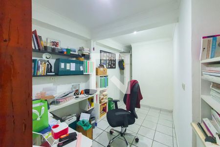 Casa à venda com 170m², 4 quartos e 4 vagas Casa à venda com 170m², 4 quartos e 4 vagasQuarto 4