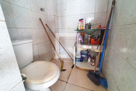 Casa à venda com 170m², 4 quartos e 4 vagas Casa à venda com 170m², 4 quartos e 4 vagasBanheiro